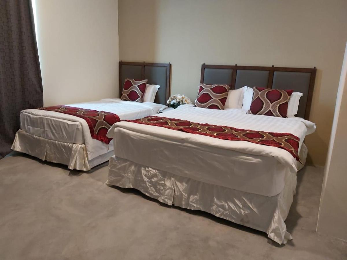 Kb Hotel Кепала Батас Екстер'єр фото